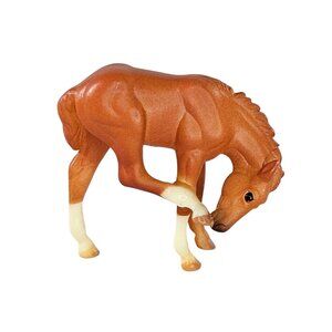 Breyer Stablemate Scratching Foal Baby Horse Chestnut Fun Foals #5655